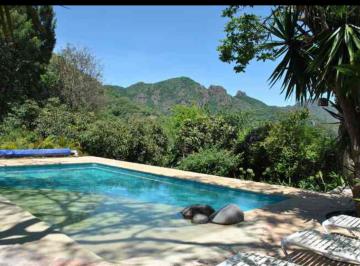 Casa de 4 habitaciones, Tepoztlán · Casa Renta Anual en Ixcatepec