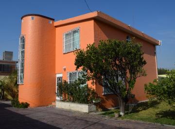 Casa de 4 habitaciones, Xochitepec · ¿Buscas Una Casa Amplia, Cómoda y con Alberca en un Lugar Tranquilo, Pero Cerca de Todo?