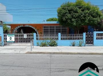 Casa · 280m² · 3 Recámaras · 2 Estacionamientos · (Mxcv2529) Casa en Venta Col. Unidad Nacional Info