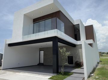 Casa · 211m² · 3 Recámaras · 2 Estacionamientos · Casa en La Riviera Veracruzana