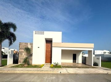 Casa de 3 habitaciones, Boca del Río · Casa en Venta Fracc. Rio del Dorado, Boca del Rio.
