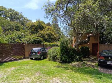 Casa · 339m² · 3 Recámaras · 3 Estacionamientos · Casa en Venta Dentro de Privada en Santa María, Cuernavaca