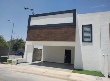 Casa · 189m² · 3 Recámaras · 2 Estacionamientos · Casa en Venta en Cerrada con Amenidades Como Alberca y Asadores