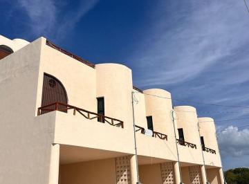Casa · 192m² · 3 Recámaras · 2 Estacionamientos · Villa en Venta en Chicxulub Puerto, a 300 m del La Playa, Julio 2025
