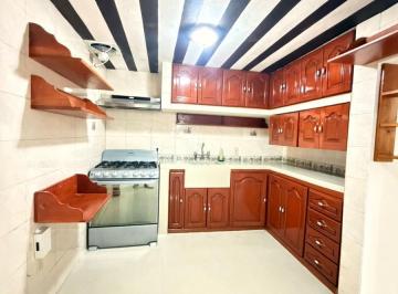 Casa · 226m² · 3 Recámaras · 2 Estacionamientos · Casa en Venta en Cancún, Puerto Juárez