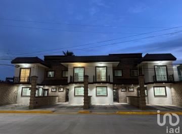 Casa · 102m² · 3 Recámaras · 2 Estacionamientos · Casa en Renta Col Americo Villareal Guerra en Cd Altamira Tamaulipas
