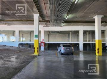Local comercial · 609m² · Local en Renta en Plaza Hebbe Frente a Fashion Mall