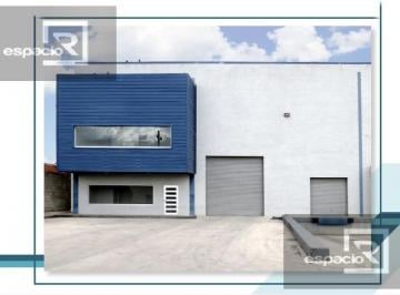 Bodega comercial · 2344m² · Bodega Industrial en Venta Sobre Av Fuentes Mares