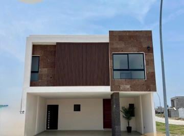 Casa · 236m² · 3 Recámaras · 2 Estacionamientos · Casa en Venta en Punto Lomas (Riviera Veracruzana)