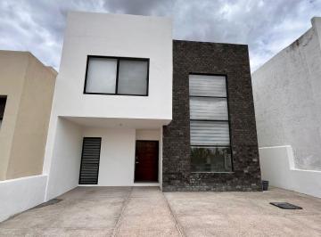 Casa en condominio · 240m² · 4 Recámaras · 3 Estacionamientos · Casa en Venta en Lomas de Juriquilla