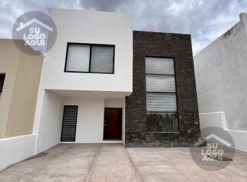 Casa en condominio · 240m² · 4 Recámaras · 3 Estacionamientos · Casa en Venta en Lomas de Juriquilla
