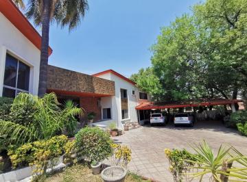 Casa de 4 habitaciones, Guadalupe · Contry La Silla Para Familias Que Valoran La Calidad y Buscan Invertir en un Entorno Estable