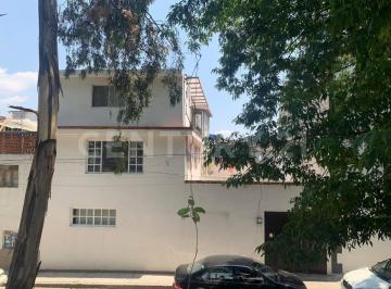 Casa · 250m² · 6 Recámaras · 2 Estacionamientos · Casa en Venta en Col. 10 de Abril, Naucalpan, Mex.