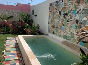 alberca · Casa Colonial Restaurada en Venta en Mérida