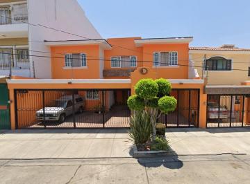 Casa de 5 habitaciones, Guadalajara · Casa en Venta en Bosques de La Victoria, 44538 Guadalajara, Jal