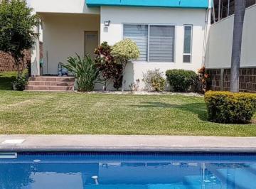 Casa de 3 habitaciones, Yautepec · Casa de 330 m² con 3 Recámaras en Venta en Oaxtepec Centro