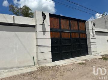 Casa · 300m² · 2 Recámaras · 4 Estacionamientos · Casa en Venta en Montoro Aguascalientes Cerca de Nissan
