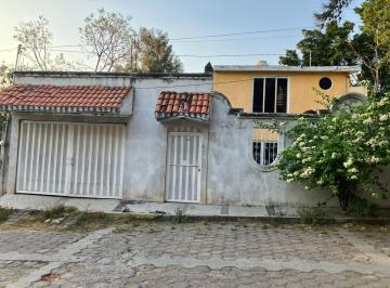 Casa · 199m² · 5 Recámaras · Casa en El Fraccionamiento Villa Cooperativa