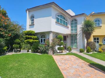 Casa · 249m² · 3 Recámaras · 4 Estacionamientos · Casa en Venta Metepec, Villas Country