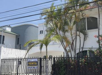 Casa · 171m² · 3 Recámaras · 2 Estacionamientos · Casa en Boca del Río Centro