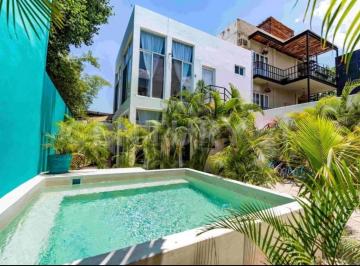Edificio · 327m² · 6 Recámaras · 3 Estacionamientos · Edificio en Venta en Tulum Centro, Quintana Roo