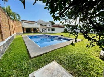Casa · 228m² · 3 Recámaras · 3 Estacionamientos · Casa - Pueblo Oacalco