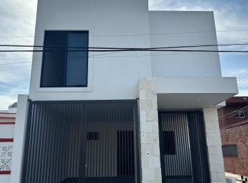 Casa · 174m² · 3 Recámaras · 1 Estacionamiento · Casa en Calle Republica de Paraguay, Colonia Las Americas Cd. Madero Tamaulipas
