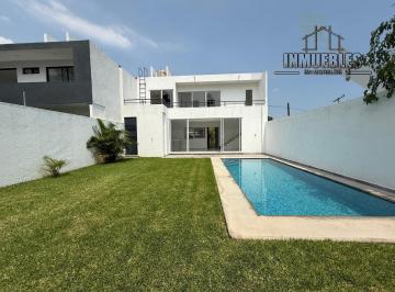 Casa · 237m² · 4 Recámaras · 2 Estacionamientos · Casa - Oaxtepec Centro