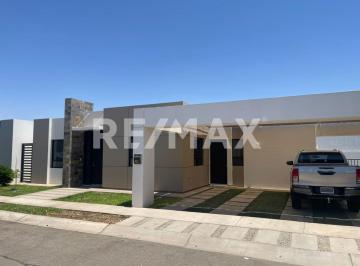 Casa · 175m² · 3 Recámaras · 2 Estacionamientos · Duara Residencial - Casa en Venta - - (4)