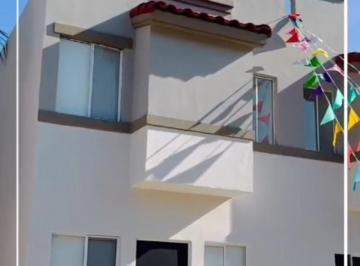 Casa · 65m² · 2 Recámaras · 1 Estacionamiento · Oportunidad. Casa $1,650,000 en Cancún. Cred. Infonavit. Col. Benito Juárez.