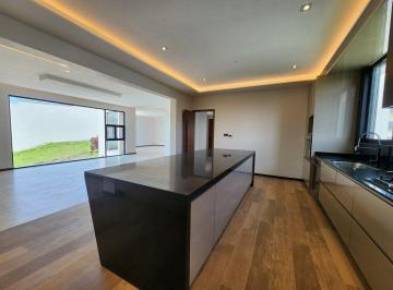 9333c49b9d7f18bef1b2579fcc0ddcf5ead690bc105eaee0b37a7ef239381681 · Casa a Estrenar en Venta en La Vista Country Club
