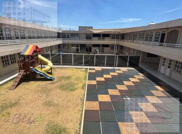 Oficina · 2432m² · Escuela en Venta