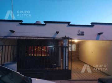 Casa · 33m² · 3 Recámaras · 1 Estacionamiento · Casa en Venta