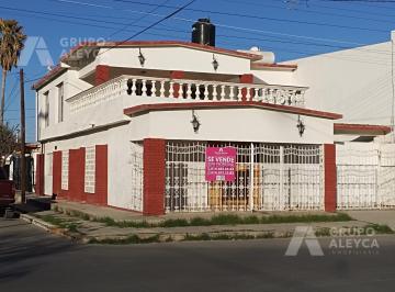 Casa · 310m² · 4 Recámaras · 1 Estacionamiento · Casa en Venta