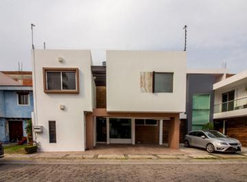 Casa · 245m² · 4 Recámaras · 1 Estacionamiento · Junto a Chedraui Selecto Entrada Norte