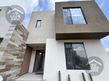 Casa en condominio · 3 Recámaras · 2 Estacionamientos · PH - Fraccionamiento Zibatá