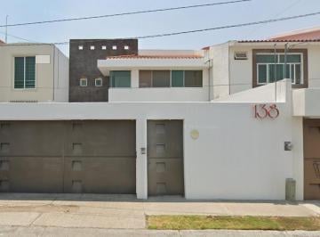 Casa de 4 habitaciones, Querétaro · Casa en Venta en Colinas del Cimatario, 76090 Santiago de Querétaro, Qro.