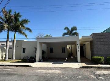 Casa de 4 habitaciones, Victoria · Casa en Venta, Fracc Club Campestre