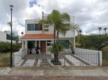 Casa de 5 habitaciones, Querétaro · Vendo Casa en Juriquilla Queretaro