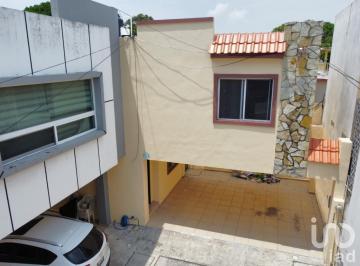 Casa · 135m² · 2 Recámaras · 2 Estacionamientos · Casa en Ventra Col Arenal Tampico Tamps