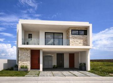 Casa · 226m² · 3 Recámaras · 2 Estacionamientos · Casa en Venta a Estrenar de 3 Recámaras en Punta Tiburón