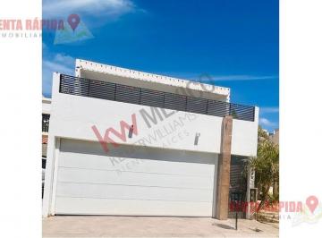 Casa · 200m² · 3 Recámaras · 2 Estacionamientos · Casa en Fraccionamiento Prados de La Conquista