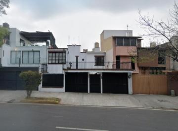 Casa de 4 habitaciones, Coyoacán · Casa en Venta en Paseos de Taxqueña