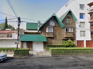 Casa de 6 habitaciones, Coyoacán · Casa en Venta en Coyoacán