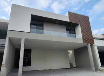 Casa de 3 habitaciones, Monterrey · Casa en Venta en Monterrey Zona Carretera Nacional Laderas