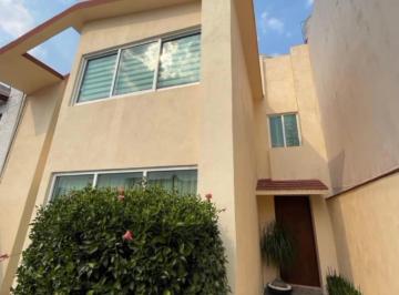 Casa de 4 habitaciones, Naucalpan de Juárez · Casa con Jardin