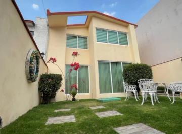 Casa de 4 habitaciones, Naucalpan de Juárez · Casa con Jardin