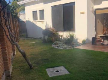 Casa · 450m² · 4 Recámaras · 4 Estacionamientos · Casa en Venta