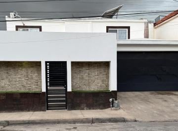 Casa · 378m² · 4 Recámaras · 2 Estacionamientos · Venta Casa en San Felipe! 4 Recamaras!