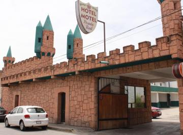 Edificio · 1085m² · 19 Recámaras · 15 Estacionamientos · Hotel en Venta en Sahagun, Hidalgo